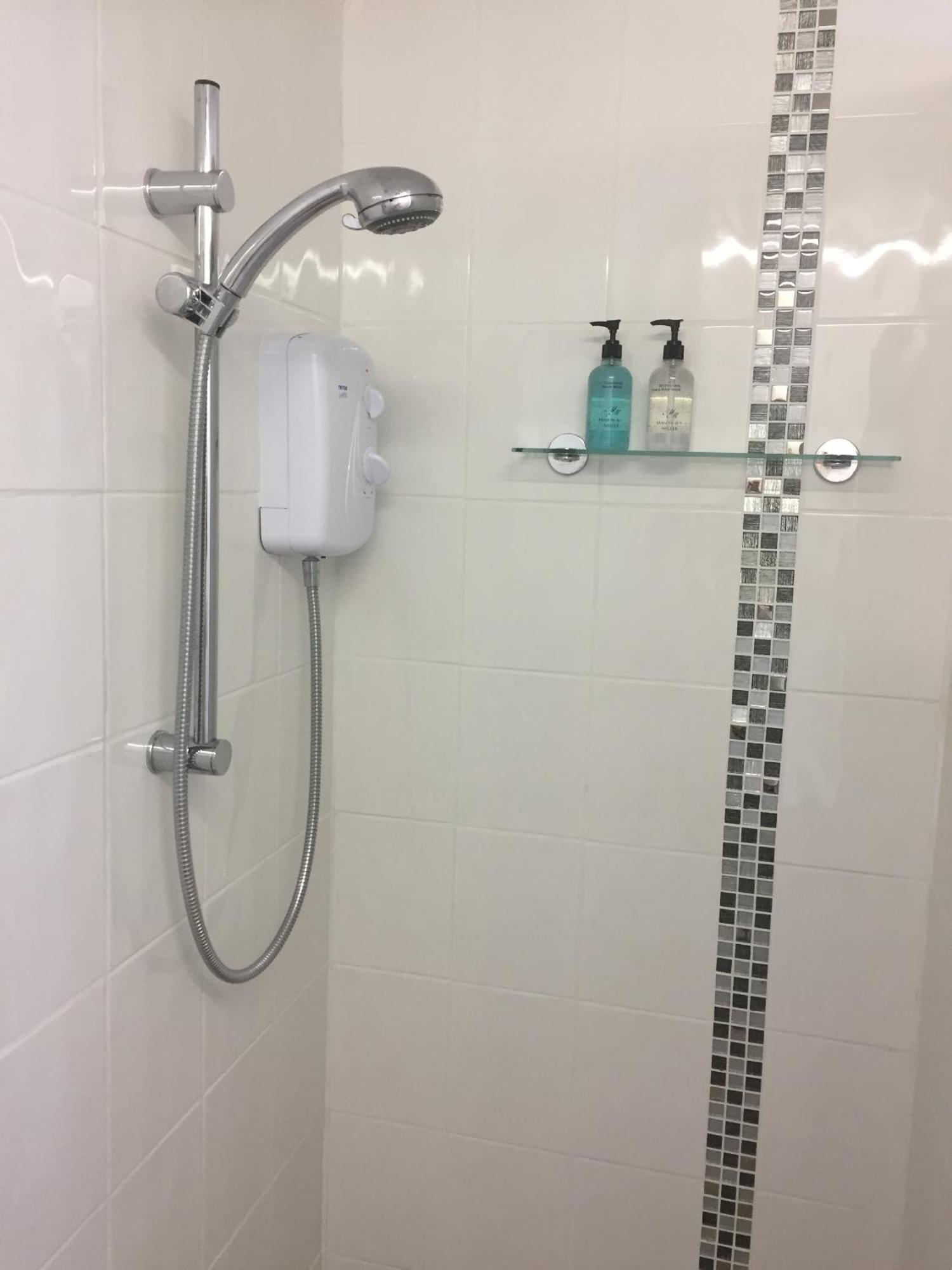 Basingstoke En Suite Room In Garden Annex Esterno foto