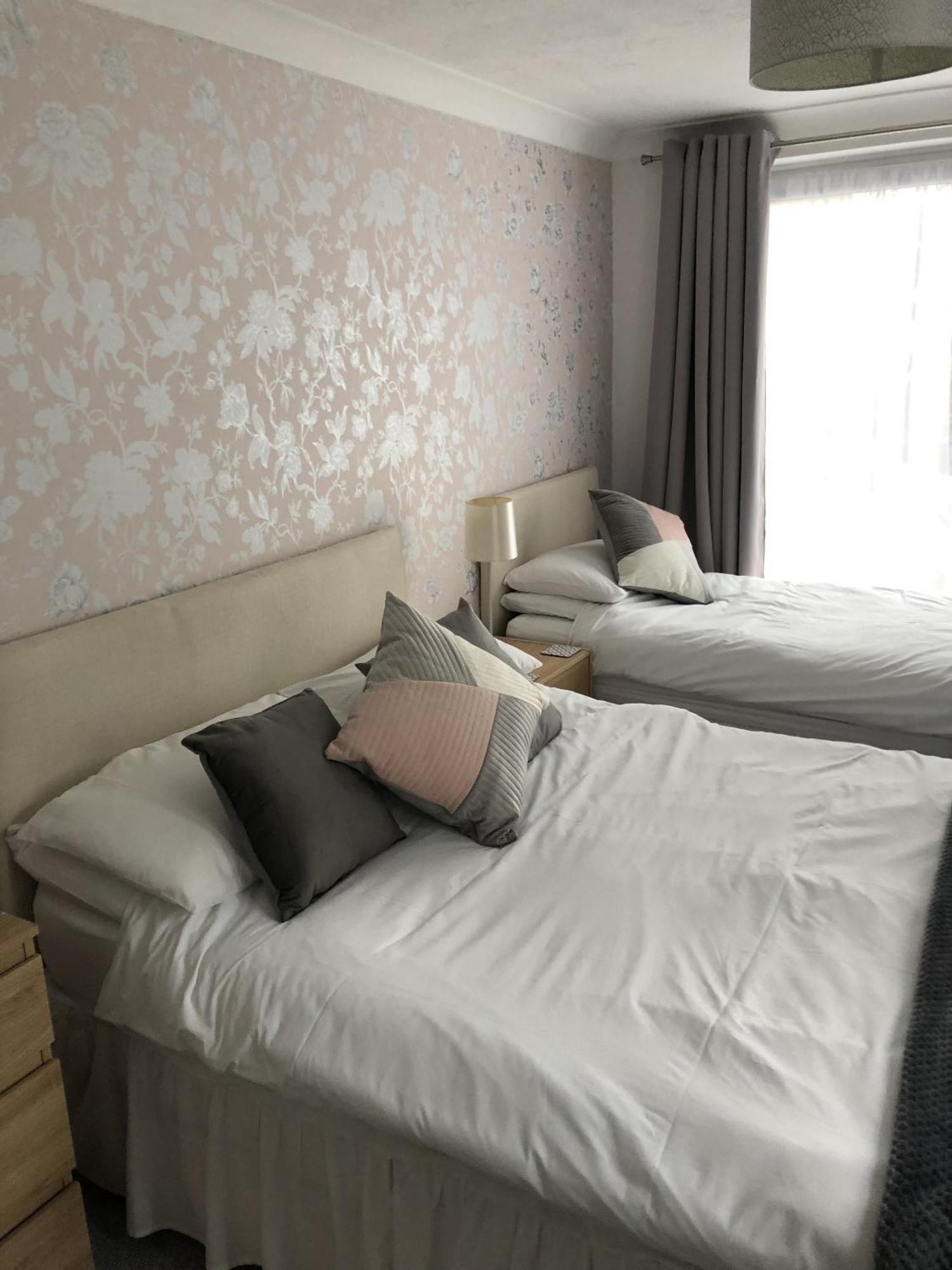 Basingstoke En Suite Room In Garden Annex Esterno foto